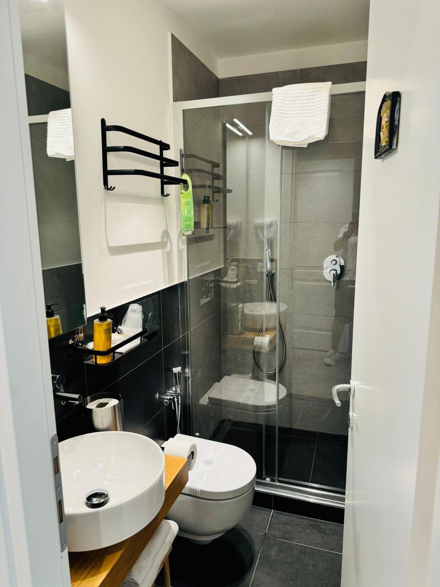 Residenza 62 Hotel โรม ภายนอก รูปภาพ